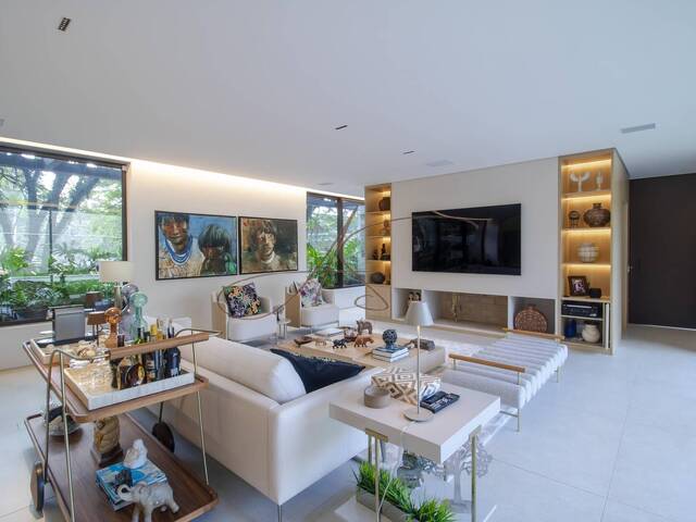 Venda em Jardim Guedala - São Paulo