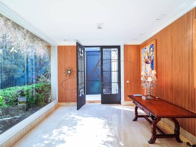 Venda em Jardim Leonor - São Paulo